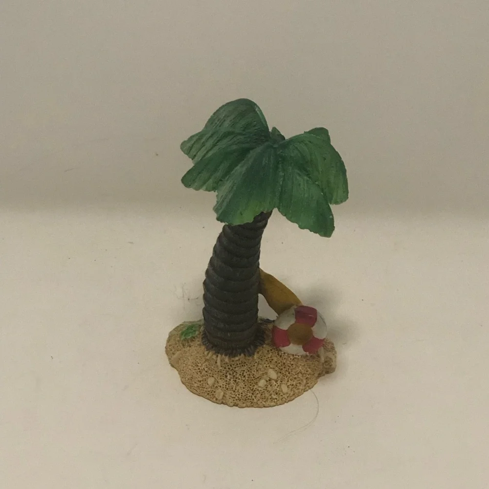 Miniature Palm Tree Beach Fish Tank Statue